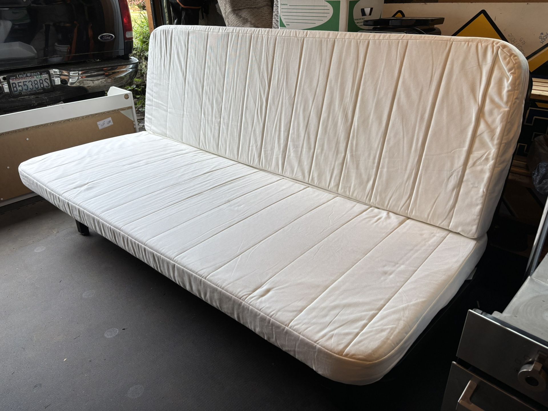 IKEA Nyhamn Futon