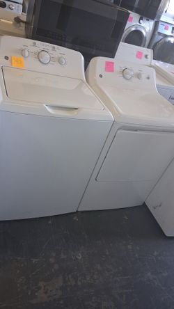 Like new GE washer and electric dryer set
