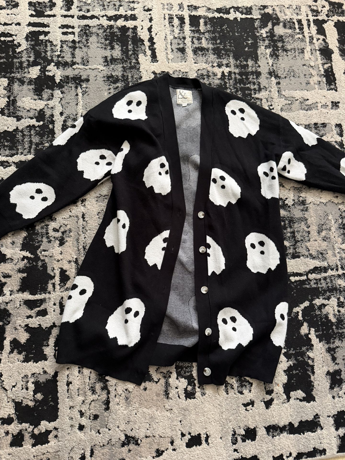 Halloween Ghost Cardigan Sweater Women’s Size Small – Medium Runs Big