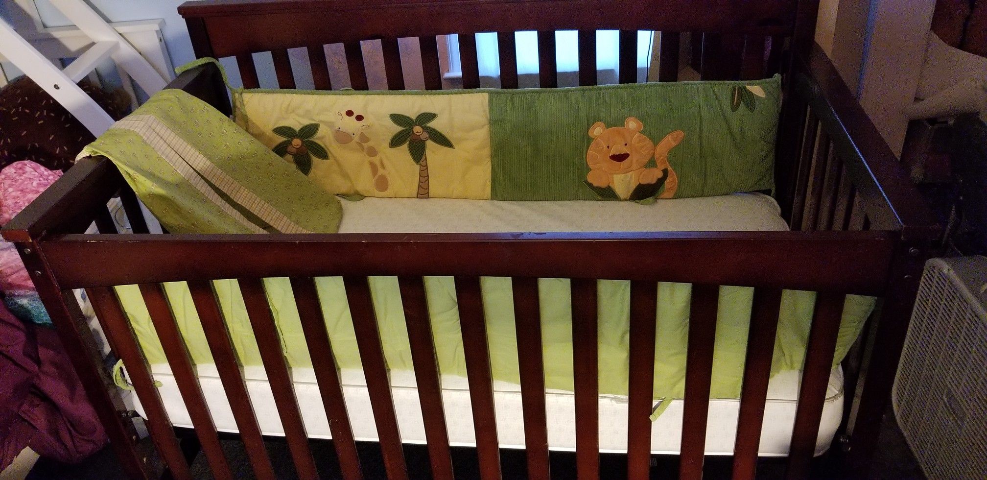 Baby crib set