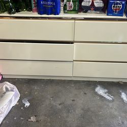 Free bedroom furniture