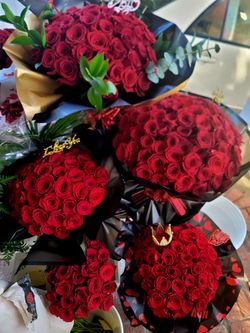 Roses Bouquets. Arrangements. Buchones. Birthday's. Anniversary. Graduations. Any Occasion. Se Habla Espanol