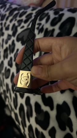 Women Chanel sunglasses