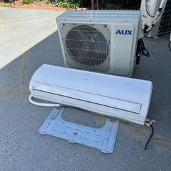 AUX Split Type Room Air Conditioner 34000 BTU Used 