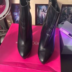 Black Tall Boots Size 9