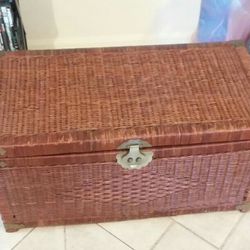 Substantial Wicker Trunk With Brass Metal Hardware & 2 Side Handles