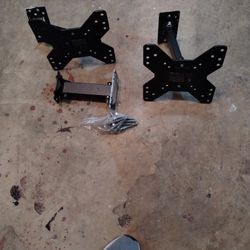 2 TV WALL MOUNTS 