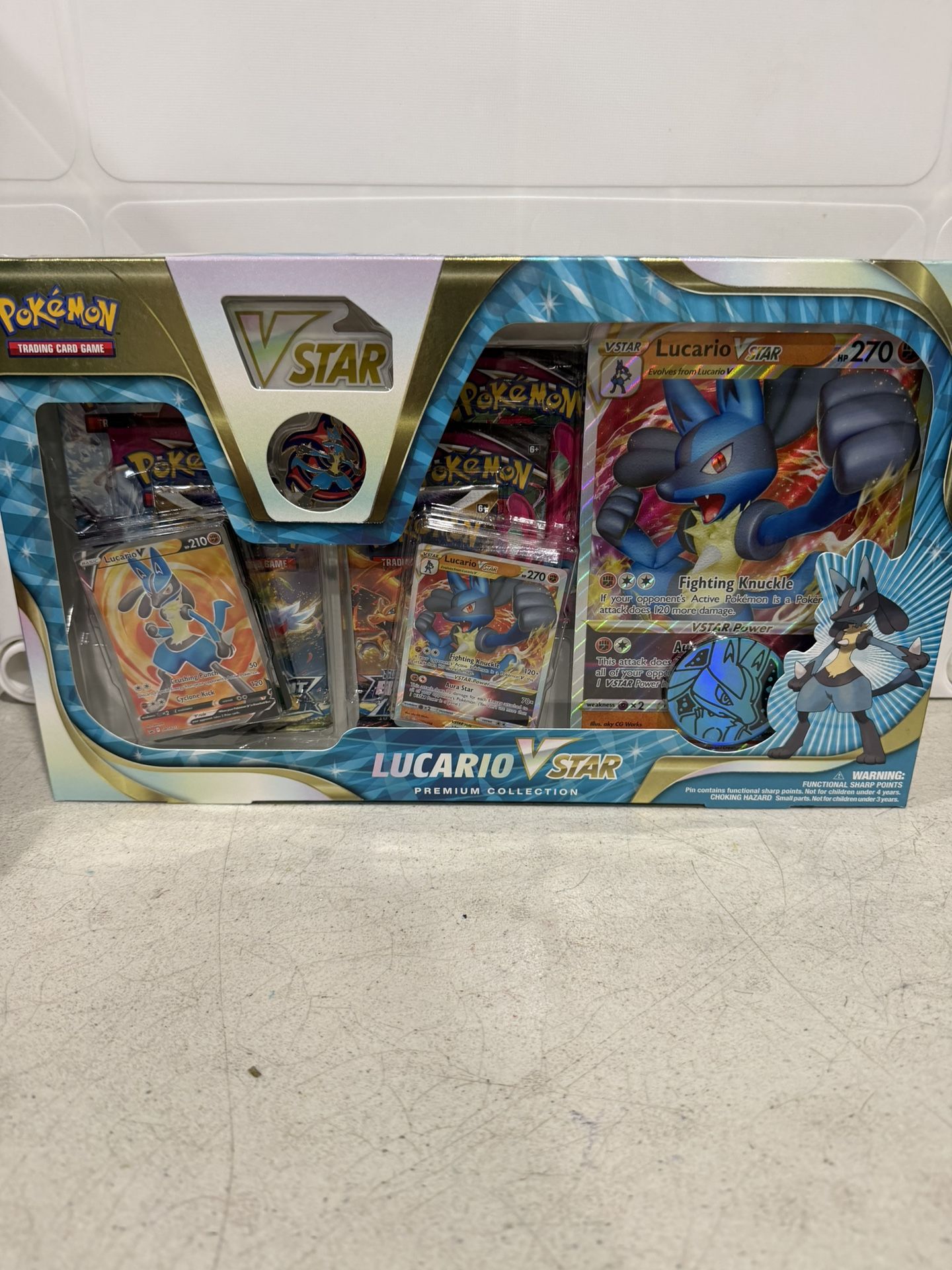 Pokémon Lucario Vstar Premium Collection 