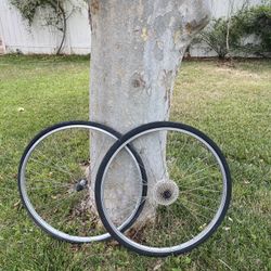 Hybrid wheels for outlet mountain bike