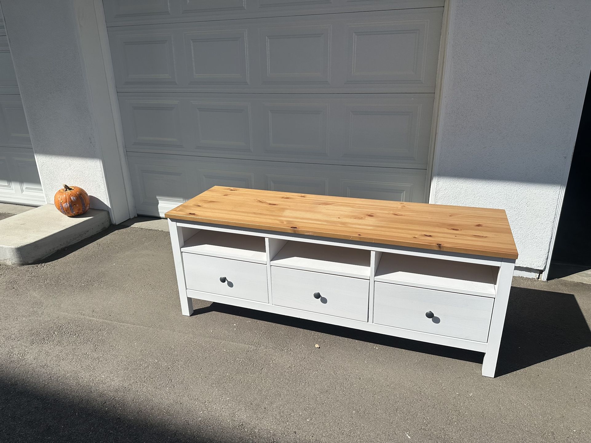 HEMNES TV Stand: White Stain/Light Brown