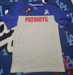 Brand New NE Patriots Retro Logo Nike Shirt, Men's Small