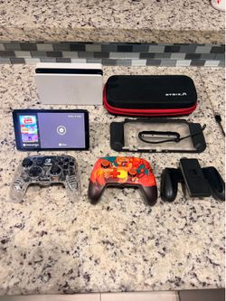 Nintendo Switch OLED HEG-001 Handheld Console 64GB - White (PLEASE READ) As Is