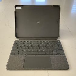 Logitech keyboard case for iPad Air 4th & 5th generation