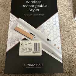 Lunata Wireless Rechargeable Straightener 