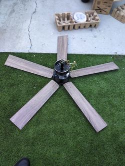 Ceiling fan with universal remote work