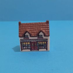 Vintage Wade Whimsey-On-Why #4 Tobacconist Shop Building - Figurine - England.