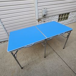 Folding Table 