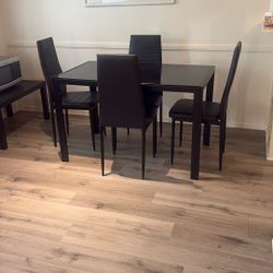 Kitchen Table And Chairs 