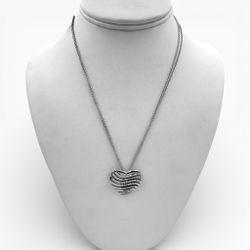 18k White Gold Heart Pendant with 33 Diamonds and 16" Necklace.