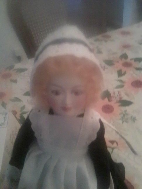 Royal Doulton Nisbet. Collection Doll