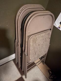 Five foldable chairs