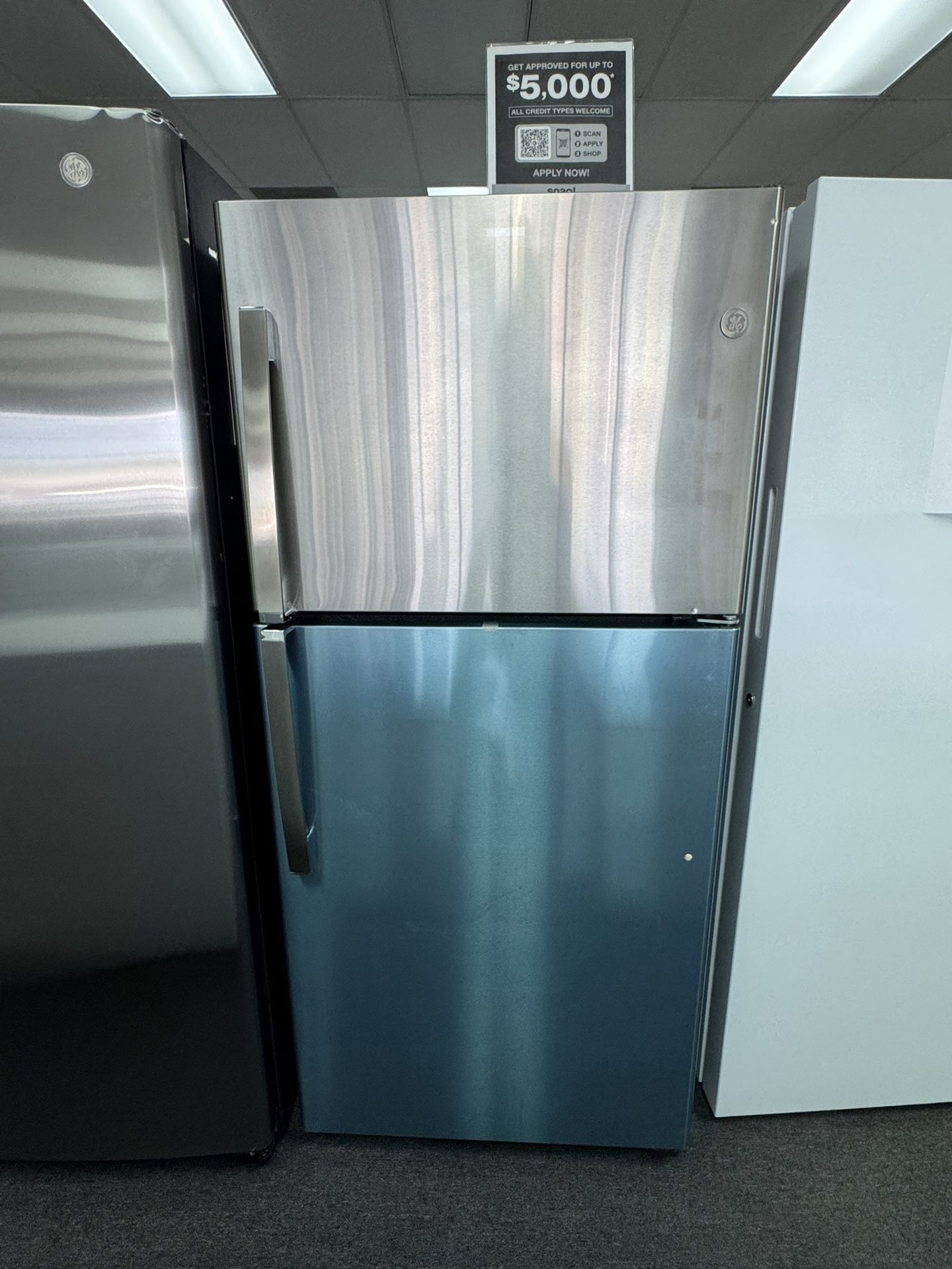Refrigerator 