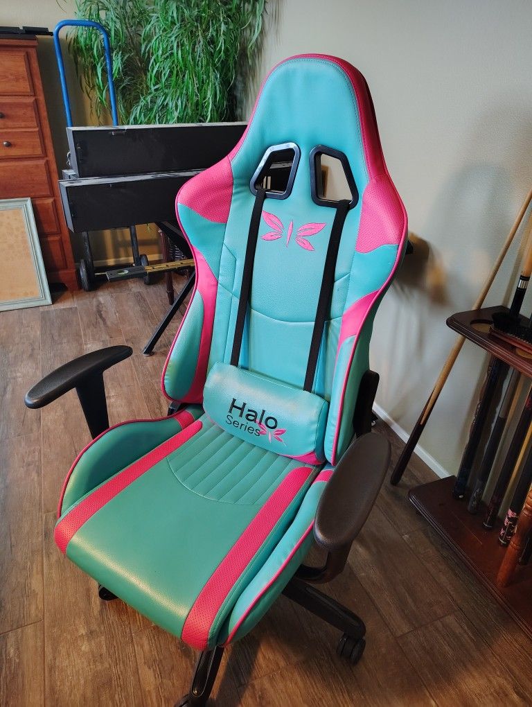 Office Gaming Chair Really Good Condition 