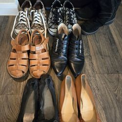Woman's Shoe Lot
