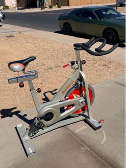 Sunny Health & Fitness Indoor Cycling Stationary Exercise Bike