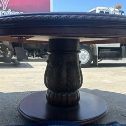 Kitchen Round Table        No Chairs