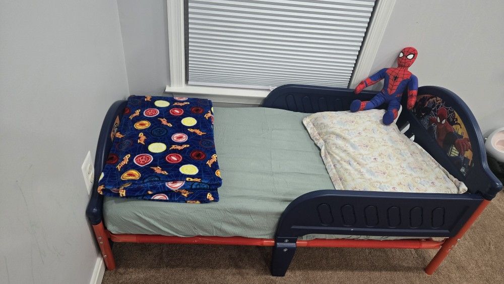 Spider Man Toddler Bed With Mattress