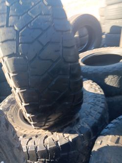 Used set of tires 37 1250 17 lt toyo rt trsil