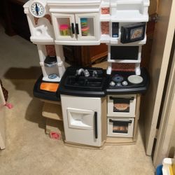 Toy Kitchen 