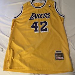 James Worthy #42 Lakers Mitchell & Ness 1984-85 