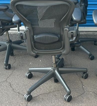 Herman Miller Aeron A / B / C Office Chair Like New Fully Loaded With Back Support 