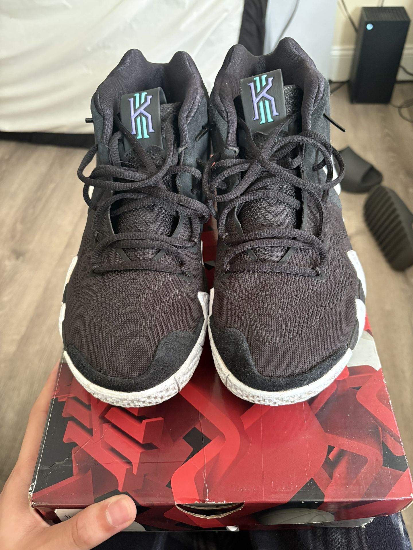 Kyrie 4s