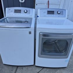 LG Washer And Gas Dryer Set 