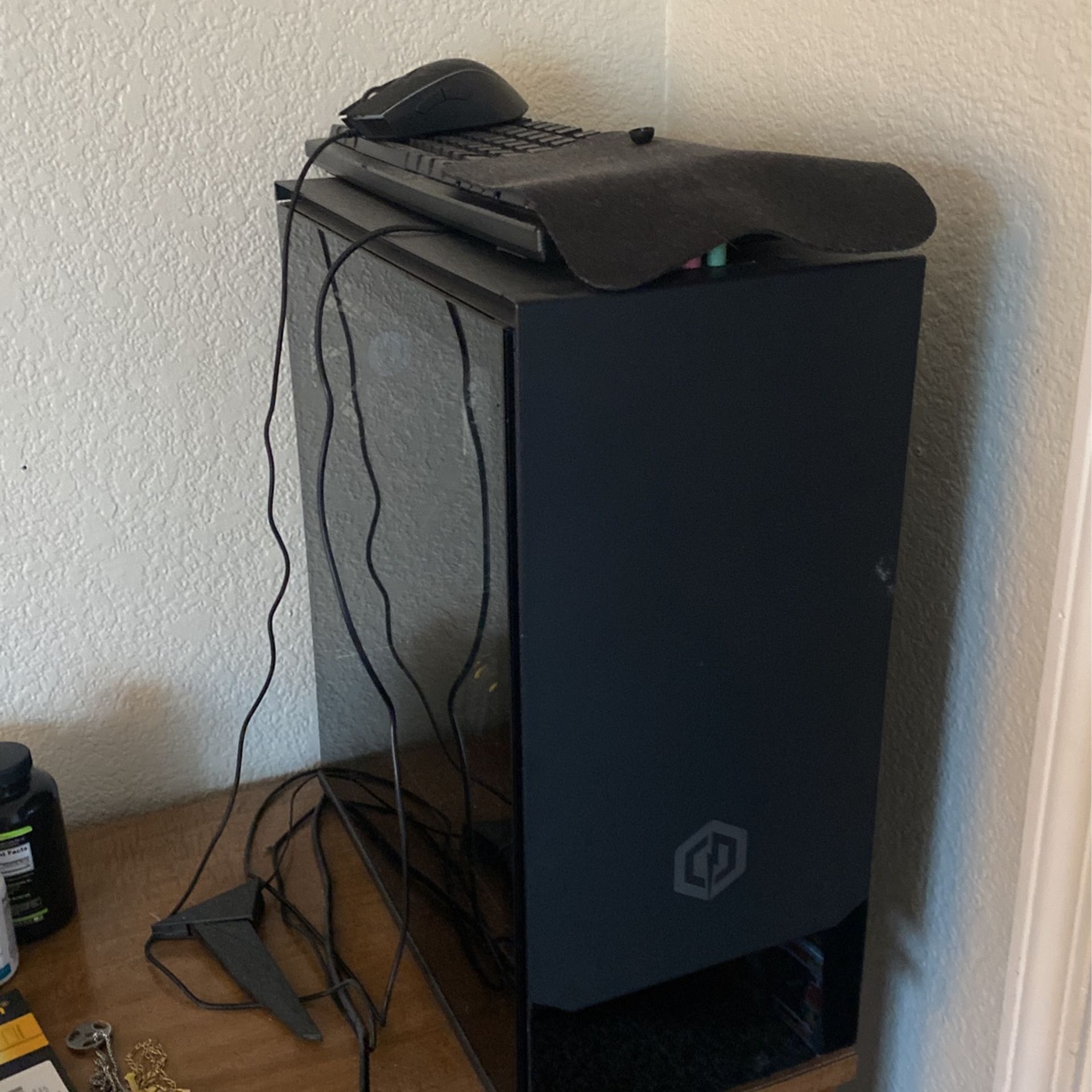 Gamer Computer Used Only 2 Months