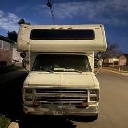 1985 Chevy G30 Motor Home 