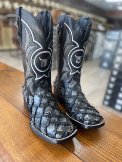 Mens western boots