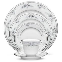 Noritake Sweet Leilani 5-Piece Place Setting, Brand new opened Box