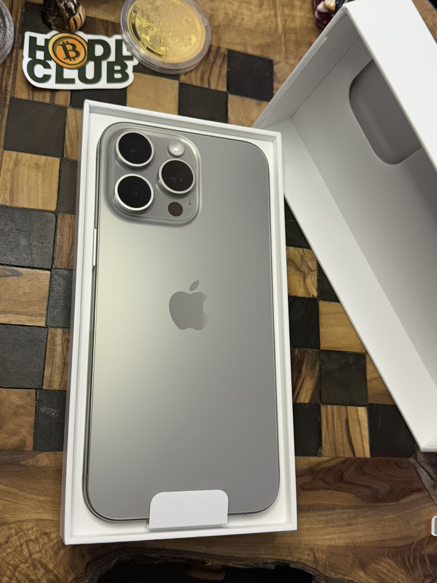 H*o様 【美品】iPhone 15promax 256GB ナチュラルチタニウ iPhone 15 Pro Max 256 GB ナチュラルチタニウム iPhone 15 Pro Max