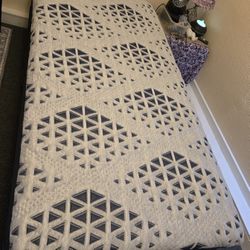 Hybrid Mattress with Adjustable frame / Twin