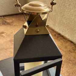 Outdoor Lantern W/ LED Light