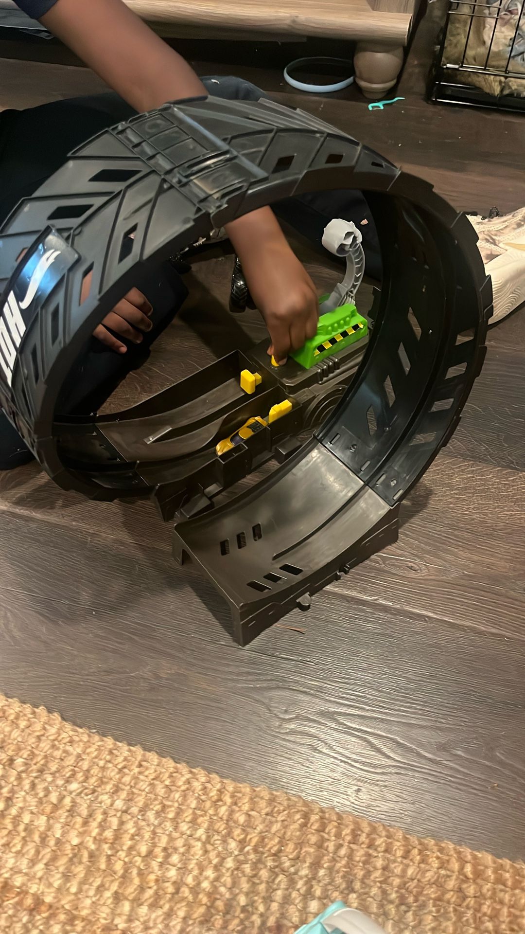 Hot Wheels Launcher And Cars