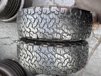 2 tires 235-75-15 Bf Goodrich good condition $160 for 2 mounted and balanced
