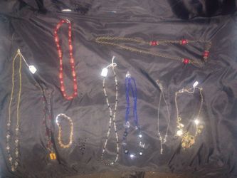 Necklace lot