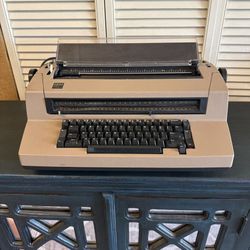 Ibm Selectric Type Writer