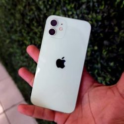 iPhone 12 , Factory Unlocked, Excellent Condition Like New