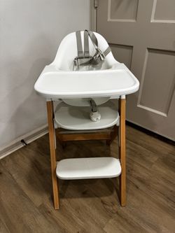 Mockingbird Highchair